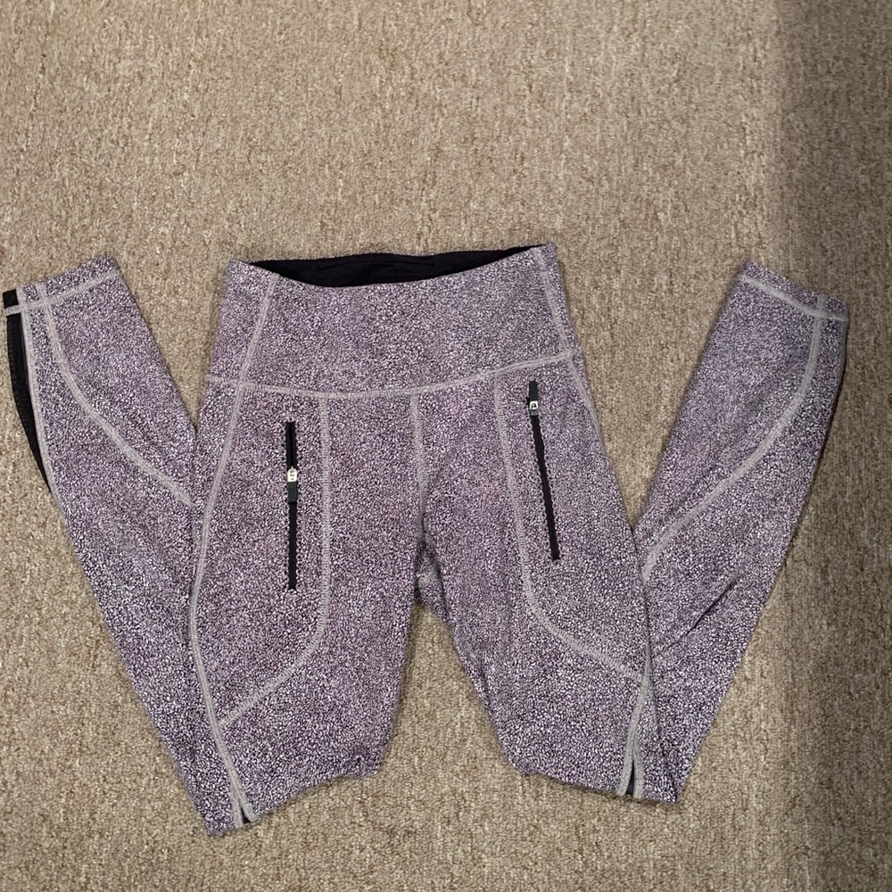 Lululemon 25” mesh leggings!